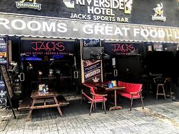 Riverside Phnom Penh Hotel