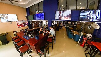 Riverside Phnom Penh Hotel