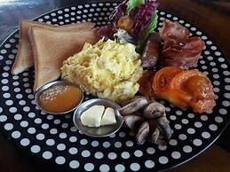 Villa Casablanca Surf Keramas