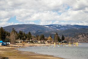 Semi-lakefront Luxury Blind Bay - Spring Specials! 2 Bedroom Cottage b