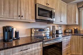 Semi-lakefront Luxury Blind Bay - Spring Specials! 2 Bedroom Cottage b