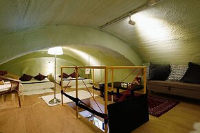 nid NAMBA at Adel Heim