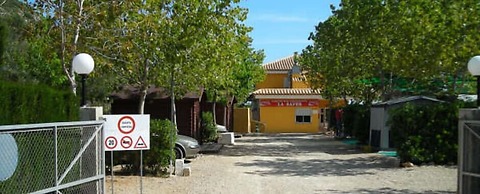 Cabañas y Bungalows La Falaguera