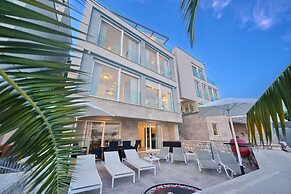 Livingstone Beach House