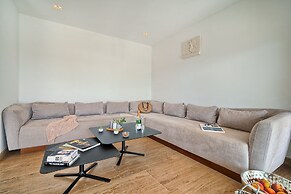 Livingstone Beach House