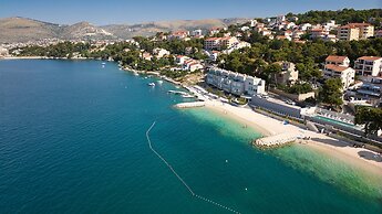 Livingstone Beach House