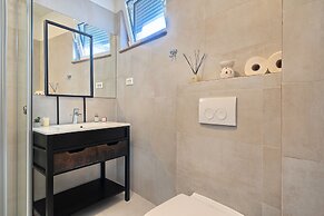 Livingstone Beach House