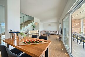 Livingstone Beach House