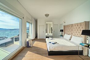 Livingstone Beach House