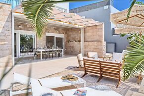 Livingstone Beach House