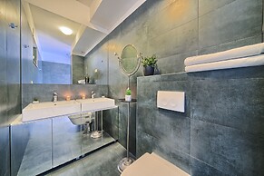 Livingstone Beach House