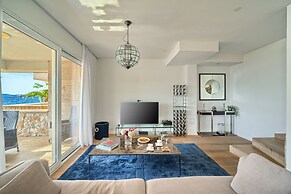 Livingstone Beach House