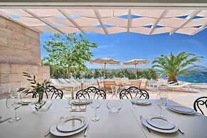 Livingstone Beach House