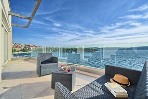 Livingstone Beach House