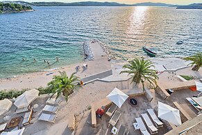 Livingstone Beach House