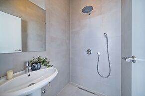 Livingstone Beach House