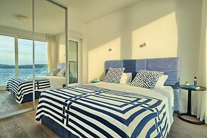 Livingstone Beach House