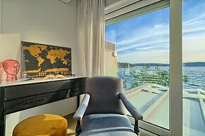 Livingstone Beach House