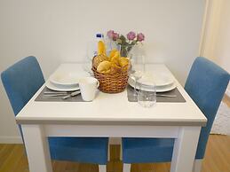 Royal Residence Chica Cure