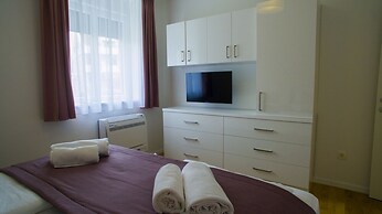 Presidential Suites Chica Cure