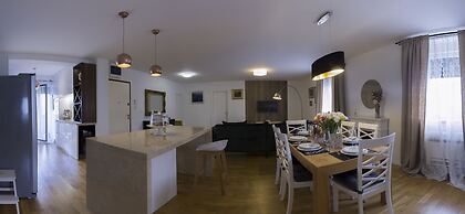 Presidential Suites Chica Cure