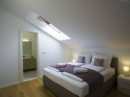 Presidential Suites Chica Cure