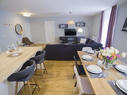 Presidential Suites Chica Cure