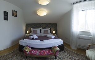 Presidential Suites Chica Cure