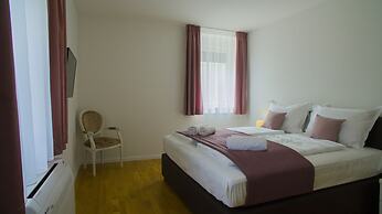 Presidential Suites Chica Cure