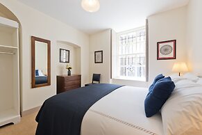 Henrietta Suites City Centre