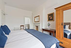 Henrietta Suites City Centre