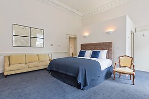 Henrietta Suites City Centre