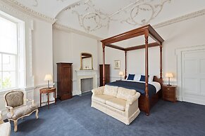 Henrietta Suites City Centre