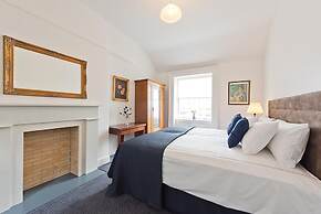 Henrietta Suites City Centre