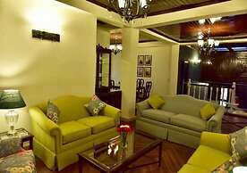 Adb Rooms The Oak Tree House