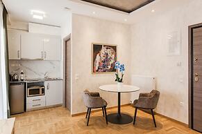 Nicholas Point Apartments and Rooms