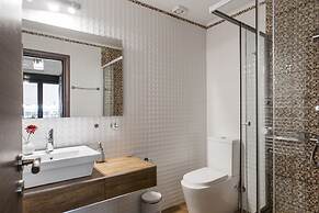 Nicholas Point Apartments and Rooms