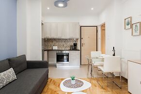 Nicholas Point Apartments and Rooms