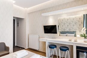 Nicholas Point Apartments and Rooms