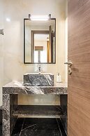 Nicholas Point Apartments and Rooms