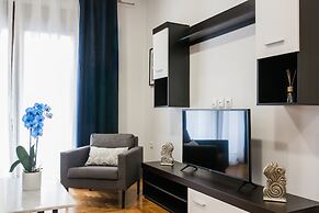 Nicholas Point Apartments and Rooms