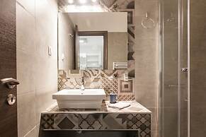 Nicholas Point Apartments and Rooms