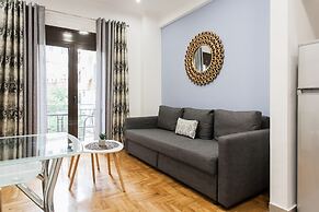 Nicholas Point Apartments and Rooms
