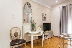 Nicholas Point Apartments and Rooms