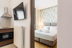 Nicholas Point Apartments and Rooms