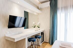 Nicholas Point Apartments and Rooms