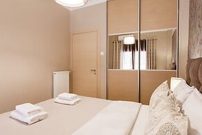 Nicholas Point Apartments and Rooms