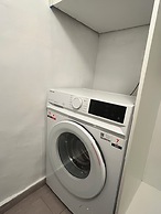 Nicholas Point Apartments and Rooms