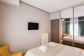 Nicholas Point Apartments and Rooms