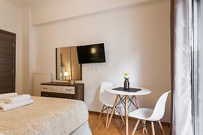 Nicholas Point Apartments and Rooms